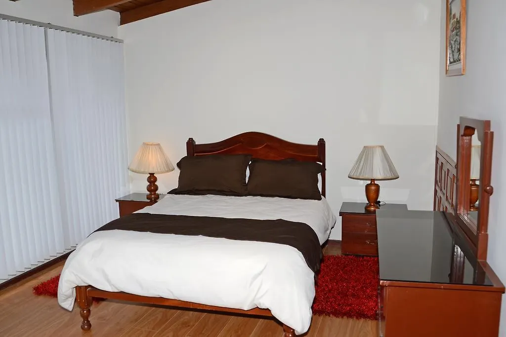 Apart Hotel Amaranta Quito 4*,